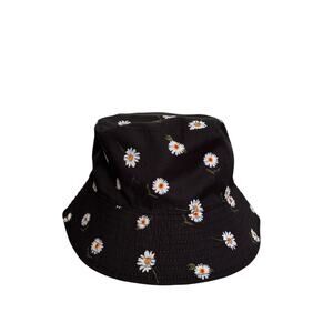 Alice + Olivia Bucket Hat Womens One Size Black White Reversible Daisy Floral